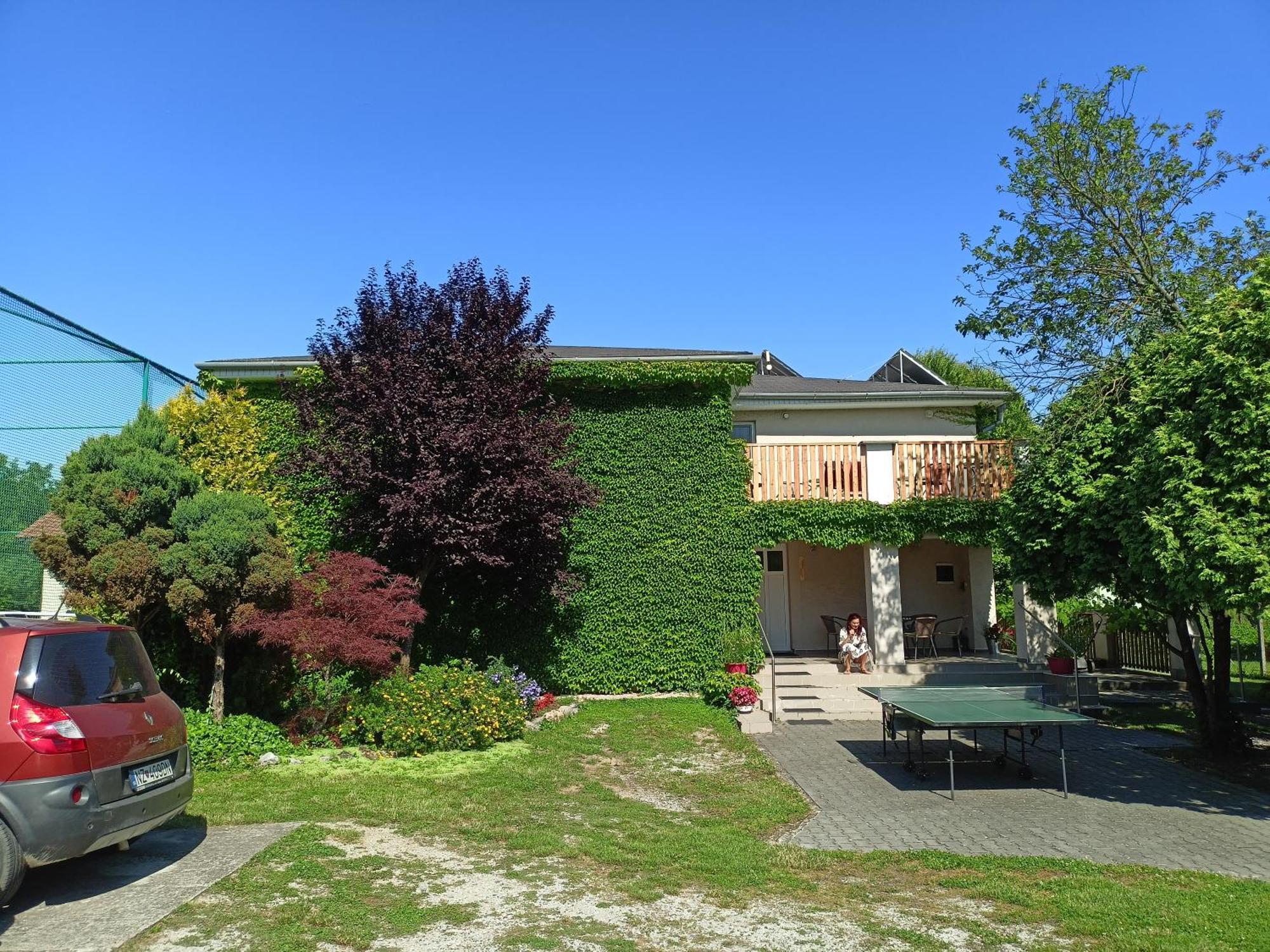 Dom v Záhrade Hotel Podhájska Exterior foto