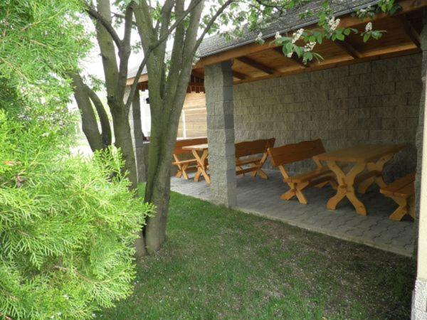 Dom v Záhrade Hotel Podhájska Exterior foto